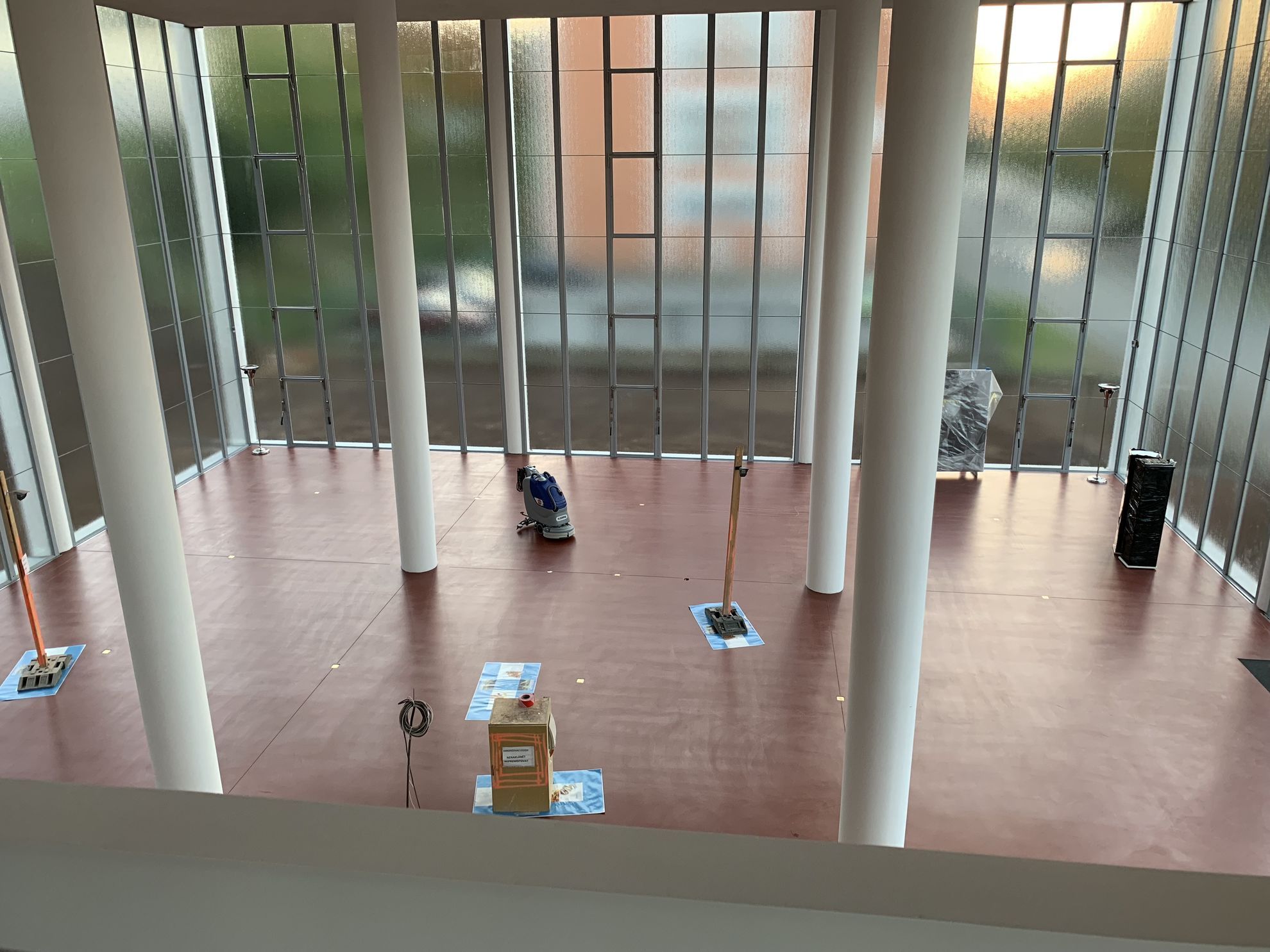 Strojní čištění podlah | Úkli Zlín, Vsetín, Kroměříz, Vizovice